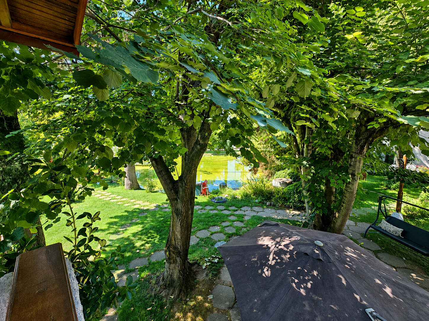 İznik Darka Tatil Köyünde 2+1 Gölet Manzaralı Satılık Dubleks