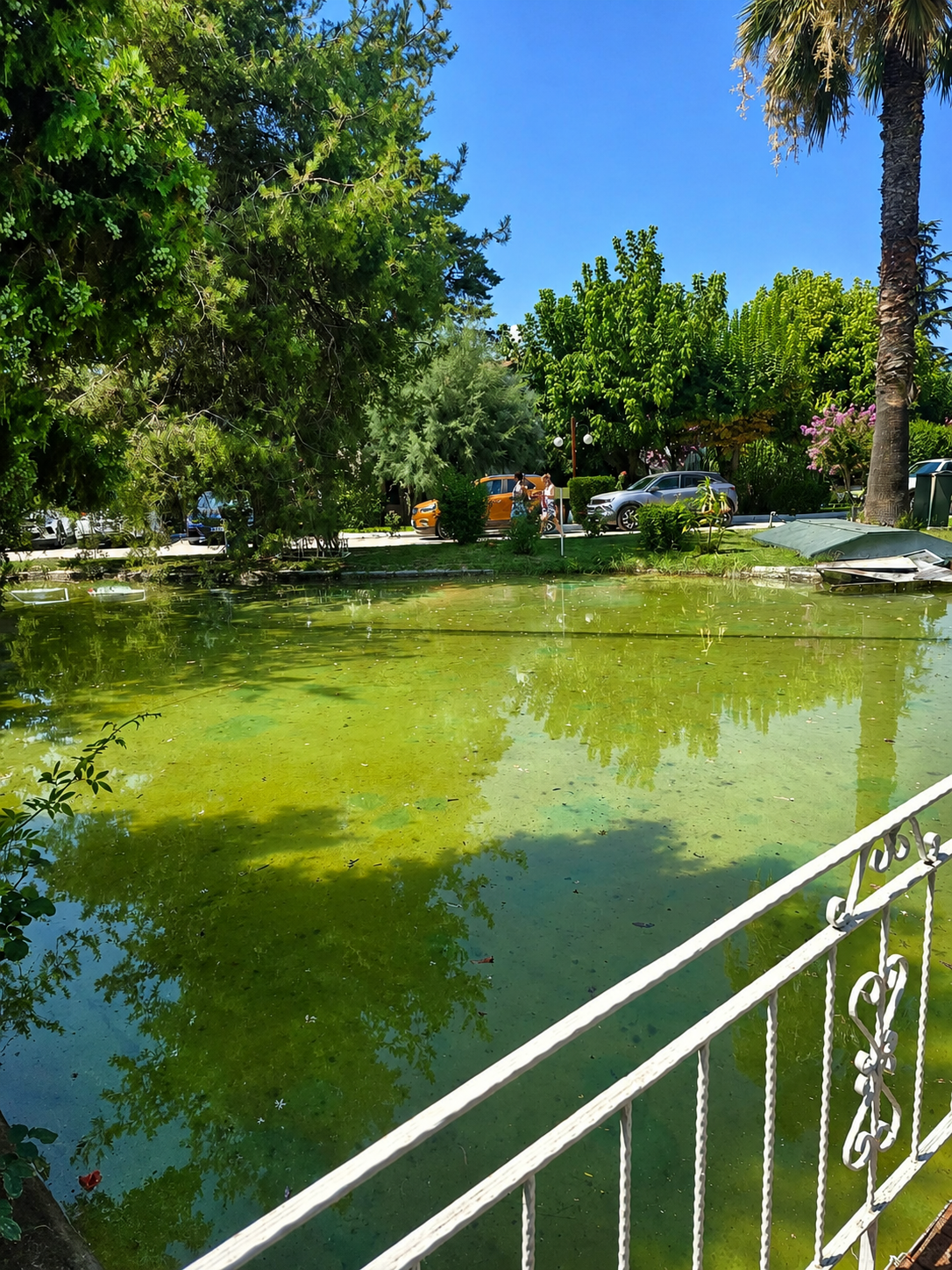 İznik Darka Tatil Köyünde 2+1 Gölet Manzaralı Satılık Dubleks