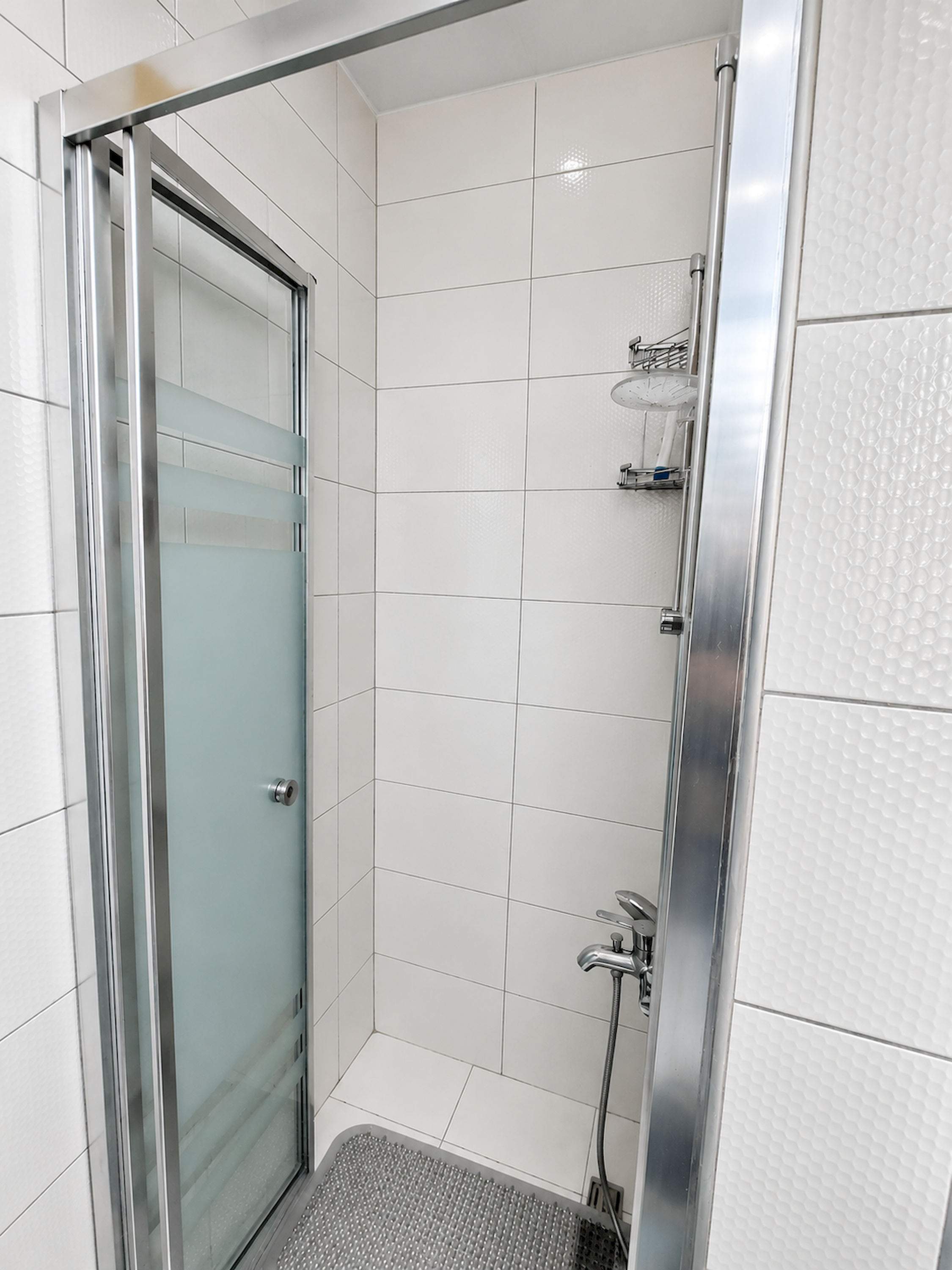 İznik Darka Tatil Köyünde 2+1 Gölet Manzaralı Satılık Dubleks