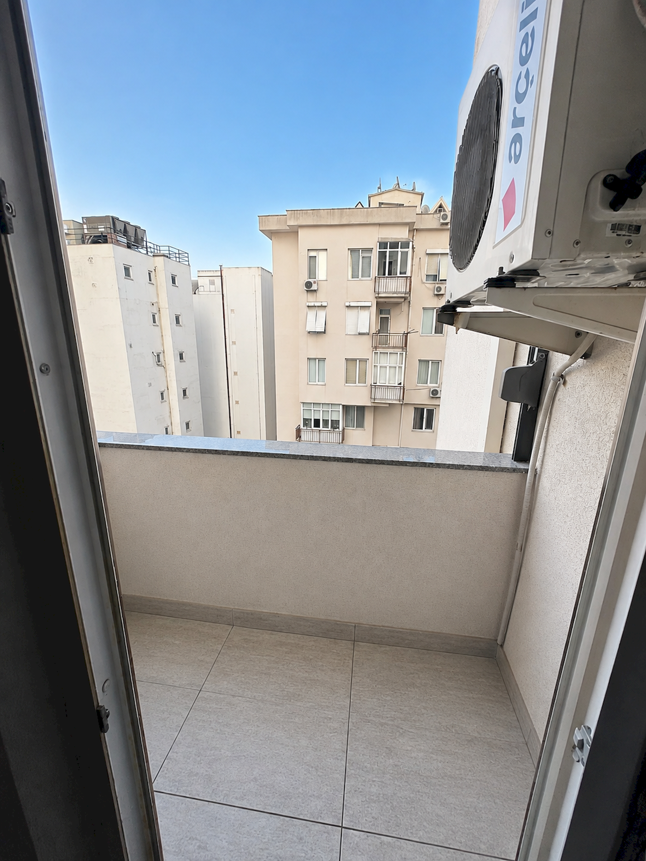 Şaşkınbakkal Bağdat Caddesine 2.Bina 90 m2 Net 9 Yıllık Satılık Daire