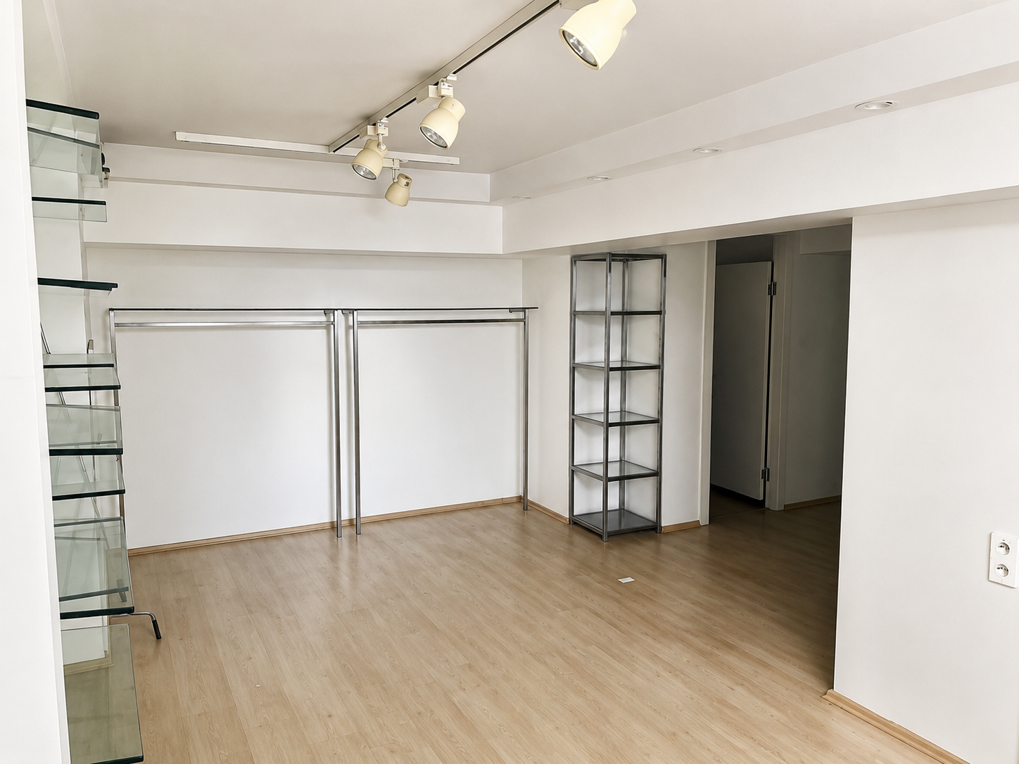 Göztepe Bağdat Cad. Üzerinde 80 M2 Çift Cepheli Kiralık Dükkan