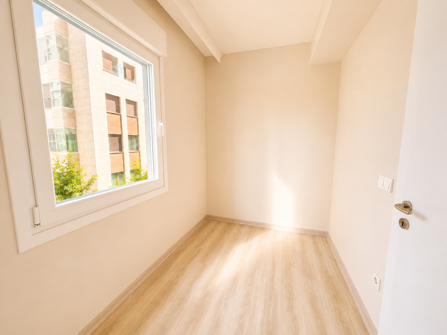 Erenköyde Marmaraya Yakın 1 Yıllık Binada Kiralık 2+1
