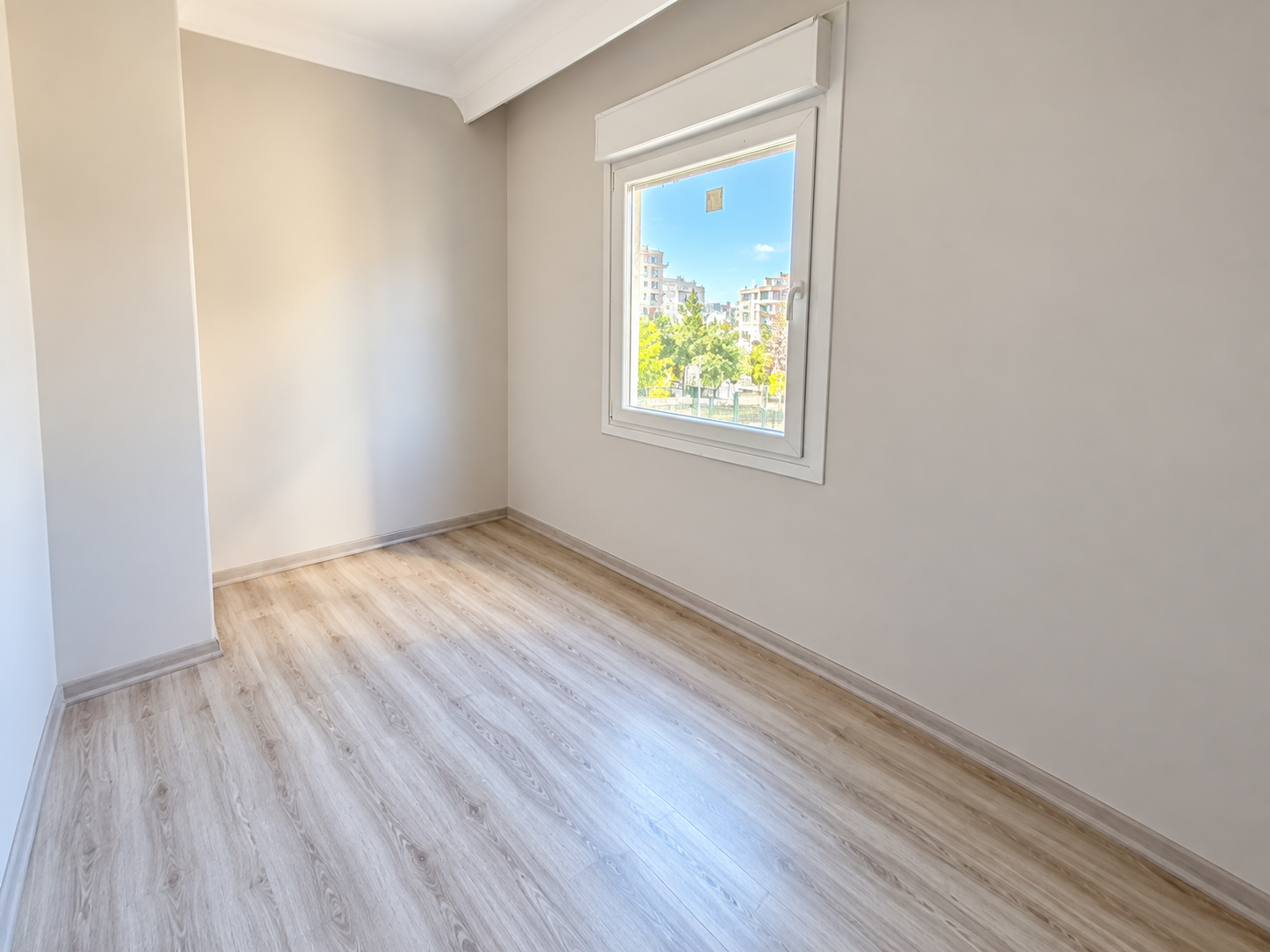 Erenköyde Marmaraya Yakın 1 Yıllık Binada Kiralık 2+1