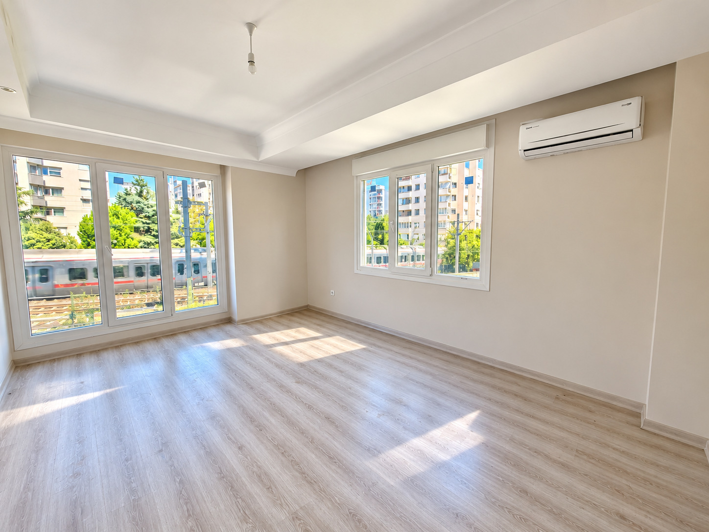 Erenköyde Marmaraya Yakın 1 Yıllık Binada Kiralık 2+1