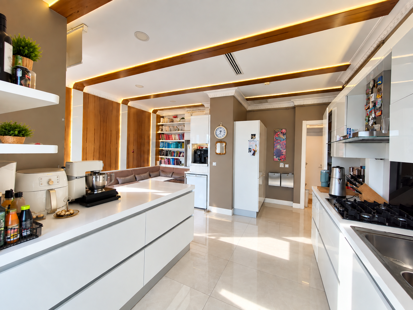 ERENKÖY BAĞDAT CADDESİNE YAKIN DENİZ MANZARALI RESIDENCE 3+1
