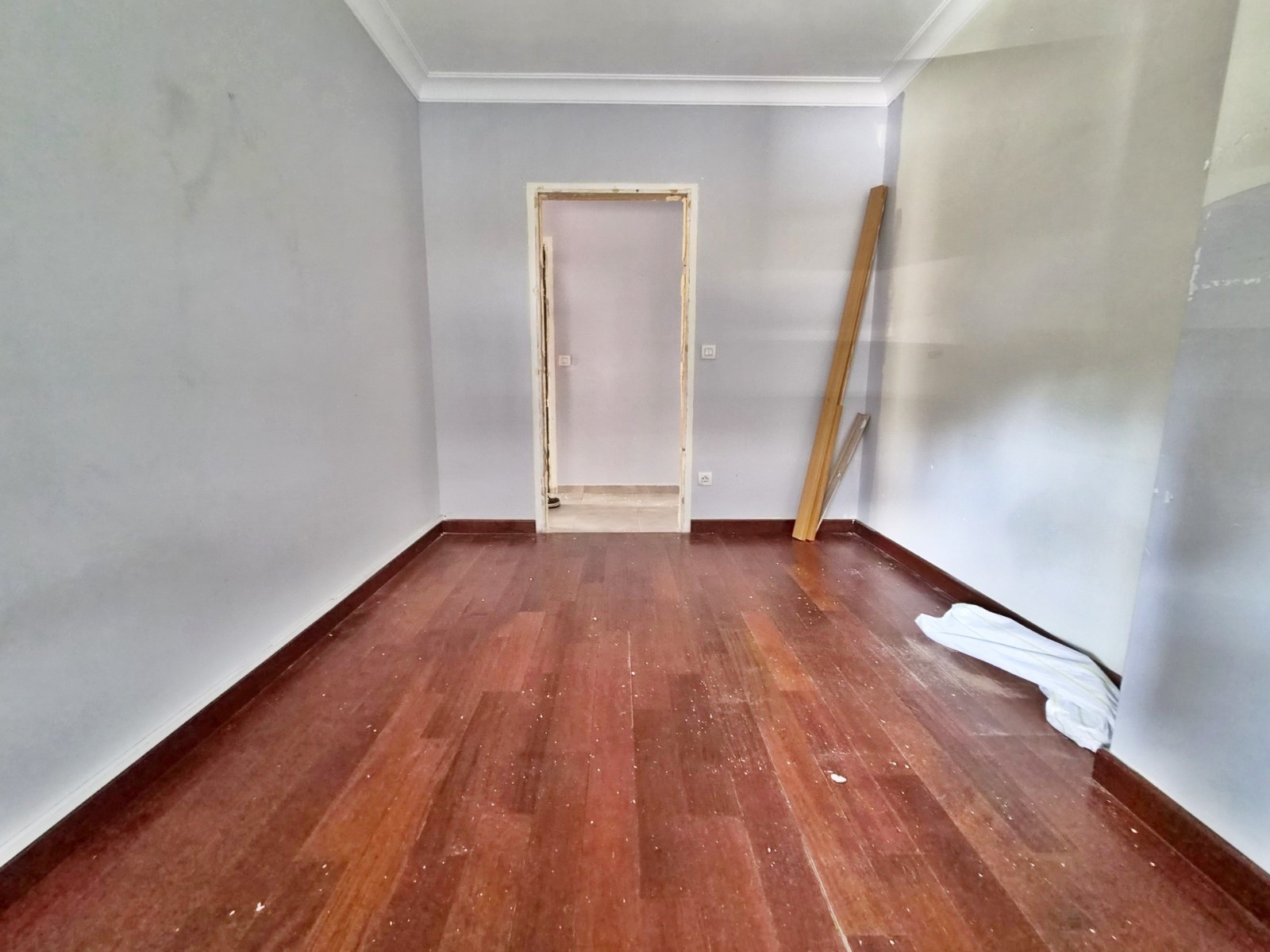 Selamiçeşmede Bağdat Caddesine 4.Binada 110 m2 Net 3+1 Daire