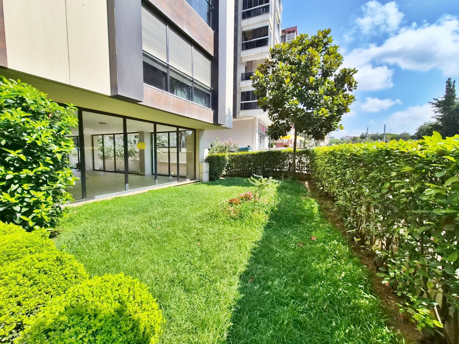 Selamiçeşmede Bağdat Caddesine 4.Binada 110 m2 Net 3+1 Daire