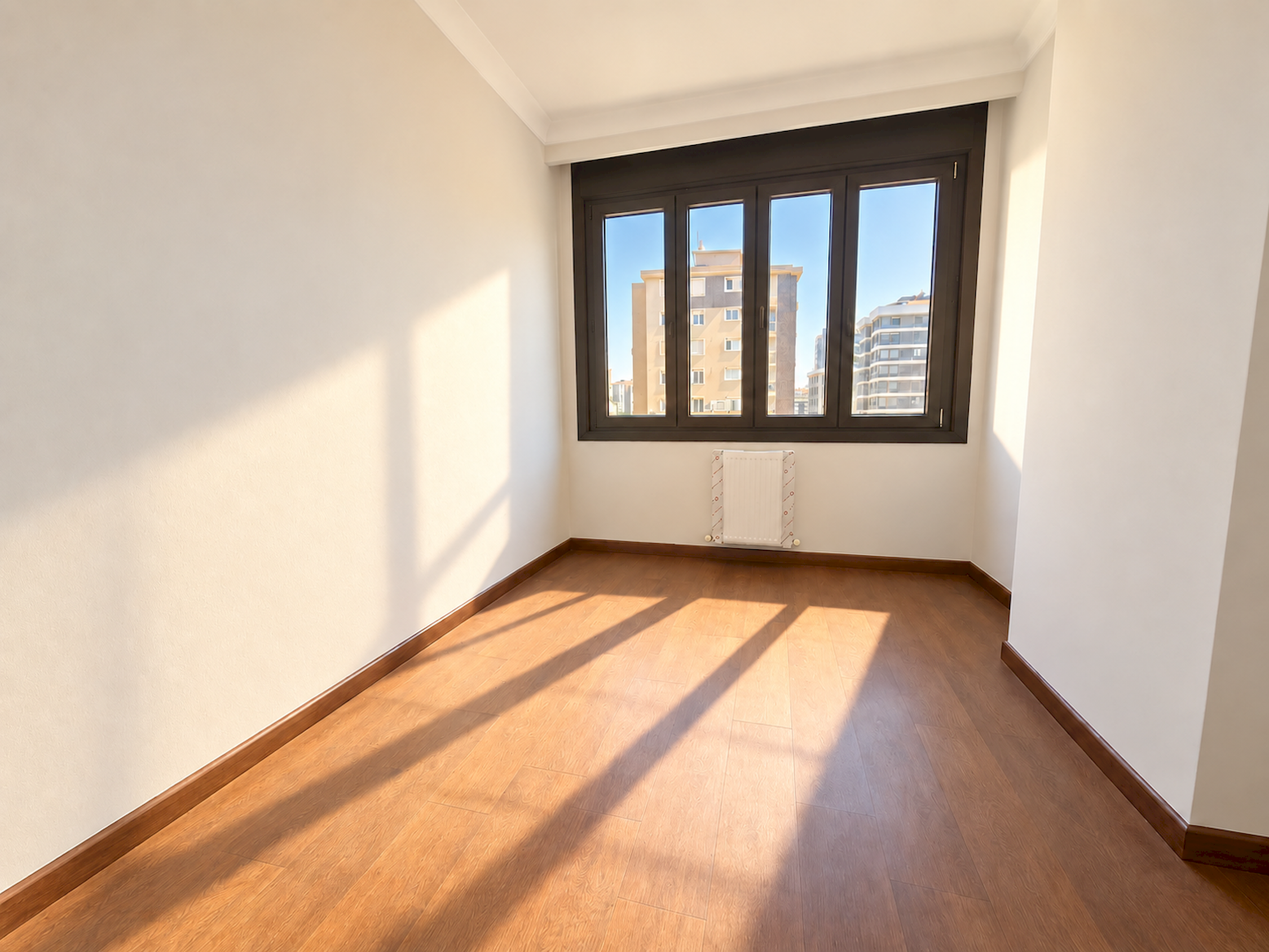 Göztepe 60. Yıl Parkı Karşısı Ferah 110 m2 Net 3+1 Satılık Daire