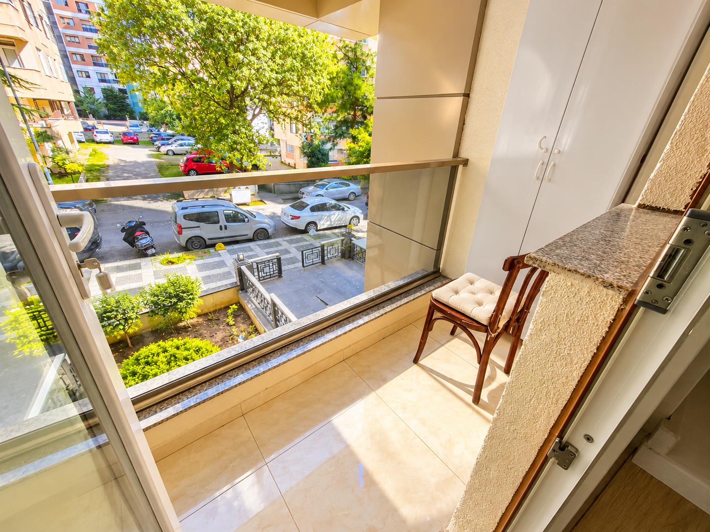 Şenesenevler’de 30 m² Teraslı, Ebeveyn Banyolu 120 m² 3+1 Satılık Daire