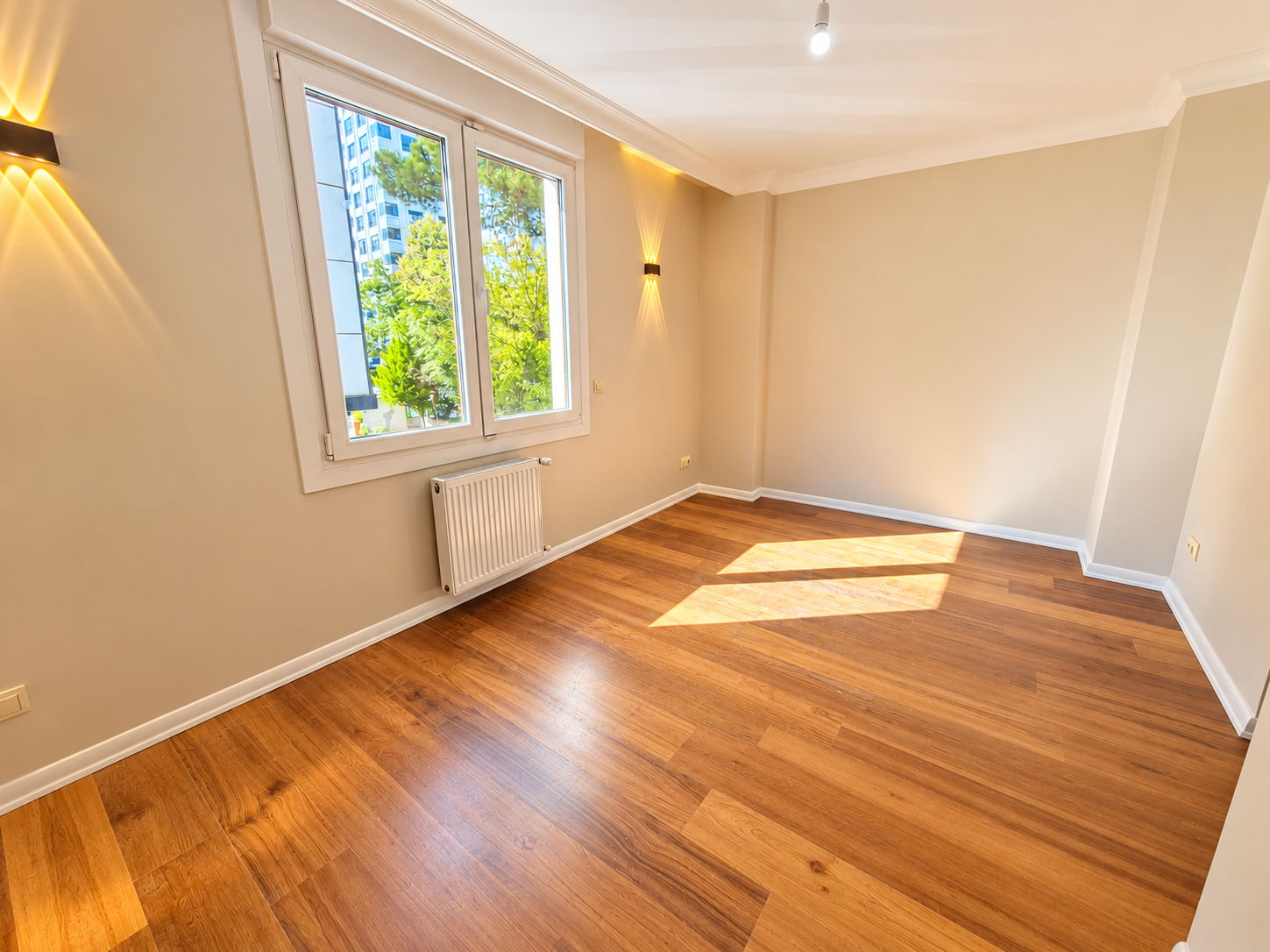 Şenesenevler’de 30 m² Teraslı, Ebeveyn Banyolu 120 m² 3+1 Satılık Daire