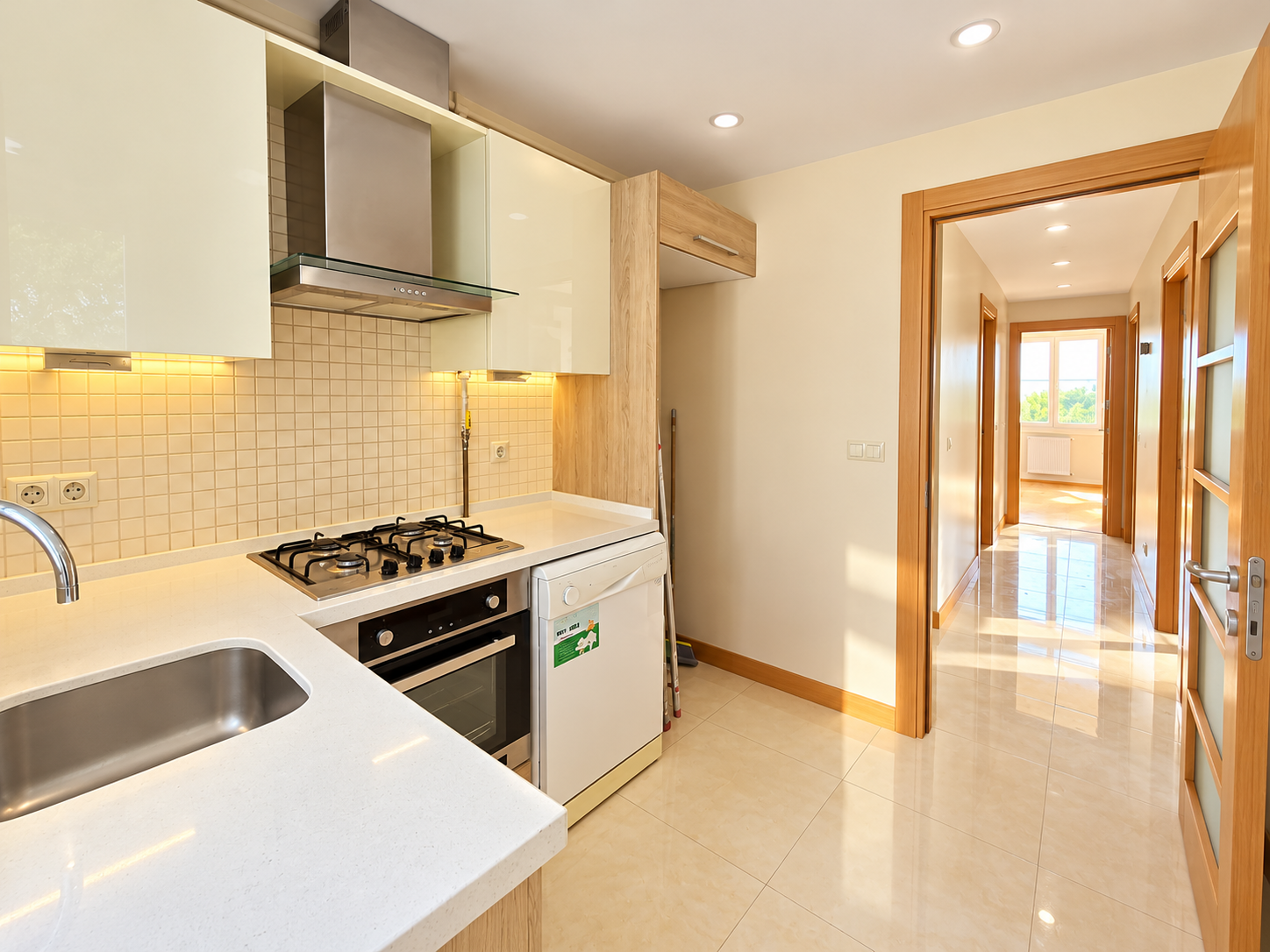 Şenesenevler’de 30 m² Teraslı, Ebeveyn Banyolu 120 m² 3+1 Satılık Daire