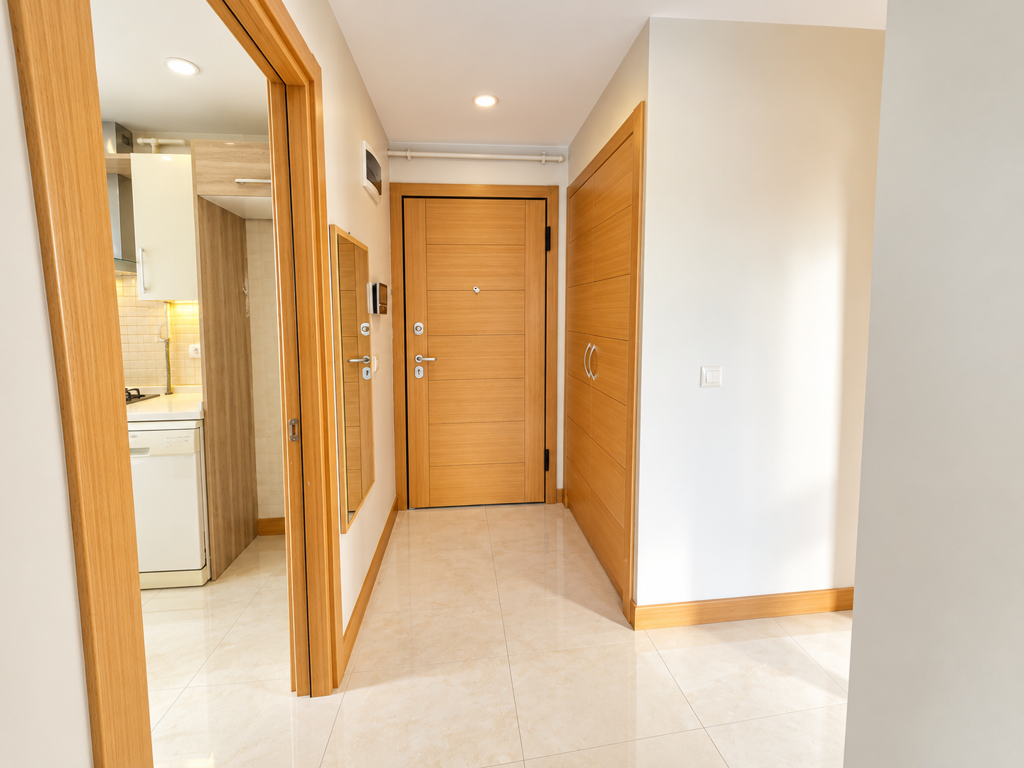 Şenesenevler’de 30 m² Teraslı, Ebeveyn Banyolu 120 m² 3+1 Satılık Daire