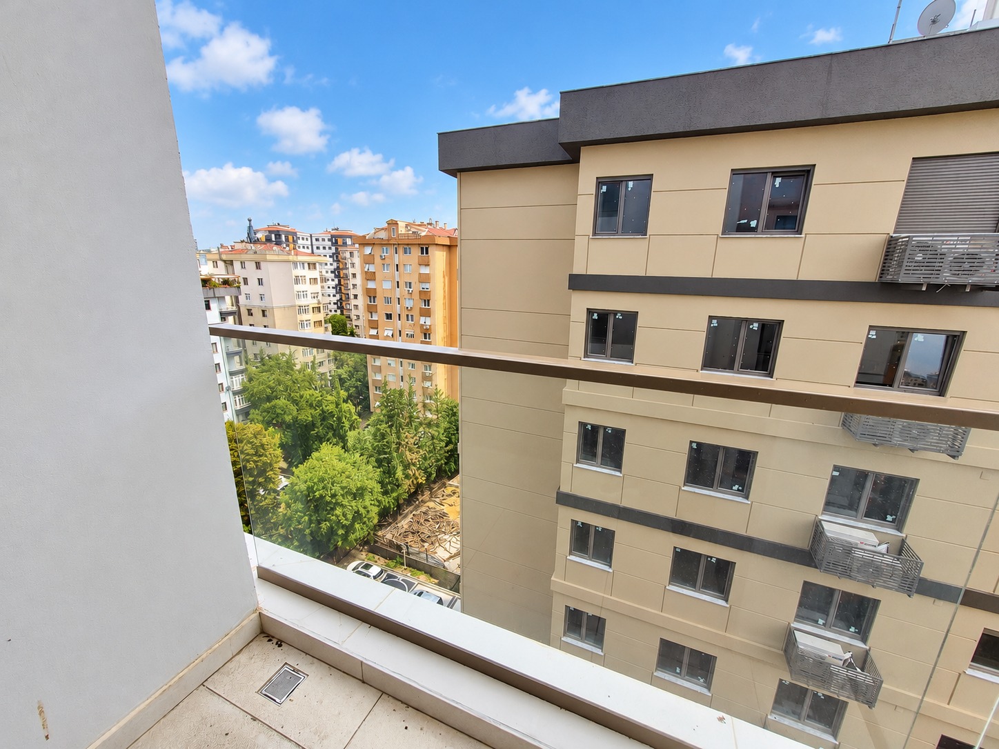 FENERYOLU ÖZGÜRLÜK PARKI’NA KOMŞU SIFIR 145 M² 3+1 ÇİFT BALKONLU SATILIK